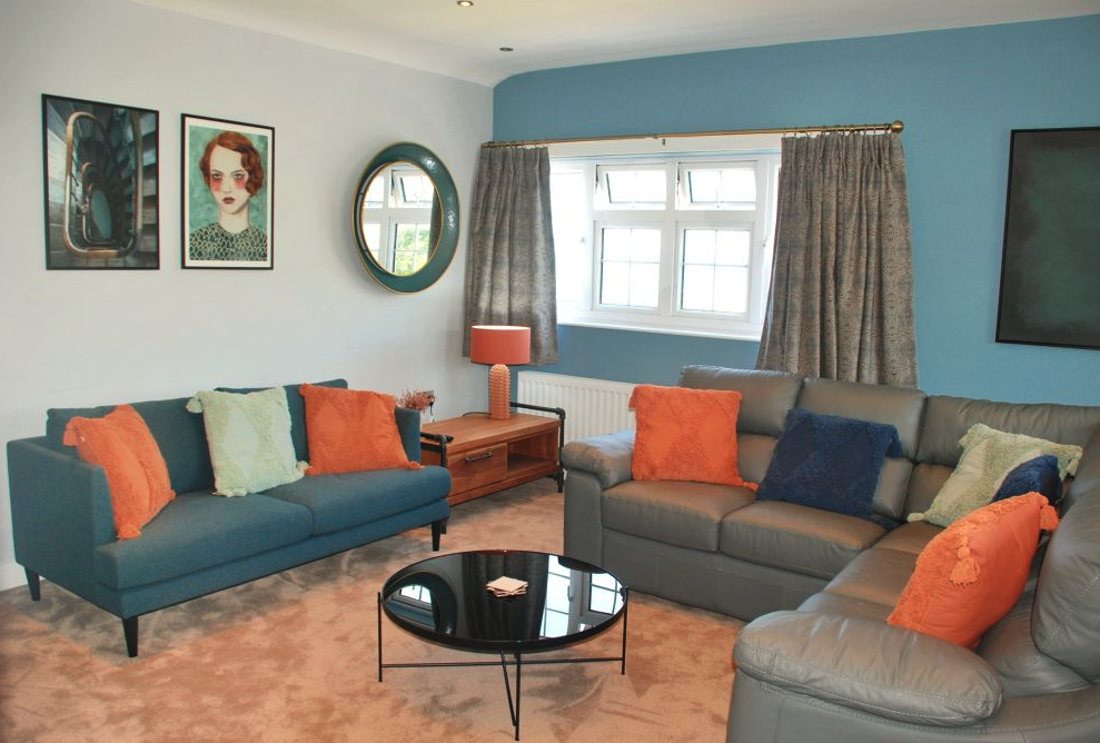 The Courtyard Apartment